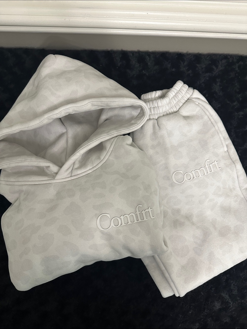 Girls Comfrt minimalist animal print jogging set Sz XS